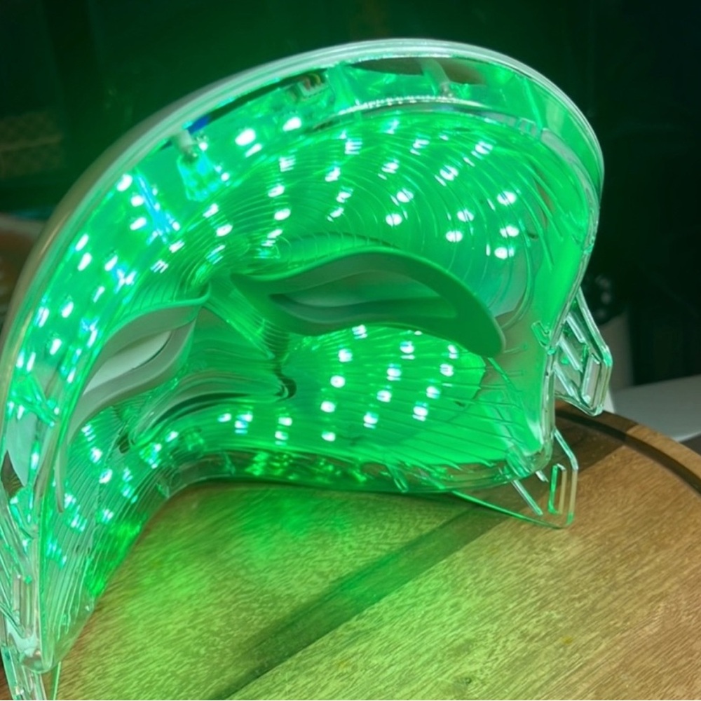 Light Therapy Face Mask - Picture 6 of 14